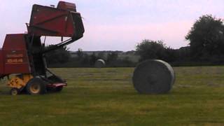 New Holland 644 round baler [upl. by Allecnirp]