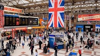 A Walk Through The London Victoria Station London England [upl. by Beckerman]